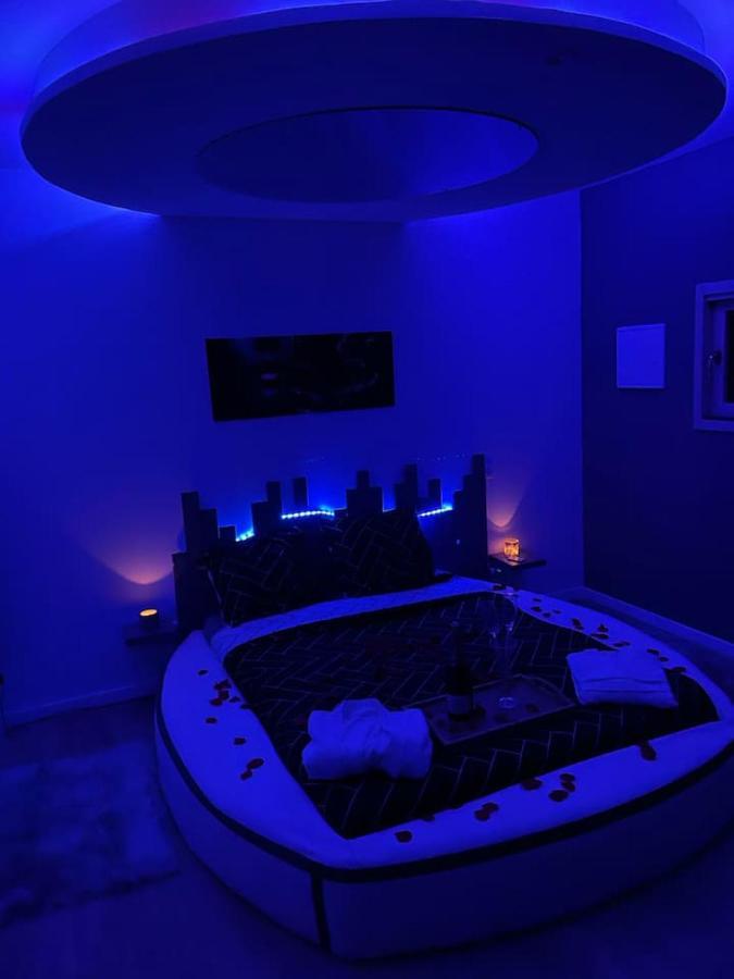 Love Room Gémozac Dış mekan fotoğraf