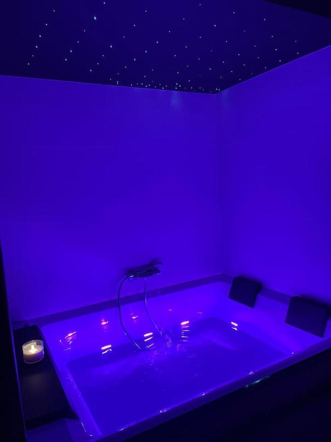 Love Room Gémozac Dış mekan fotoğraf